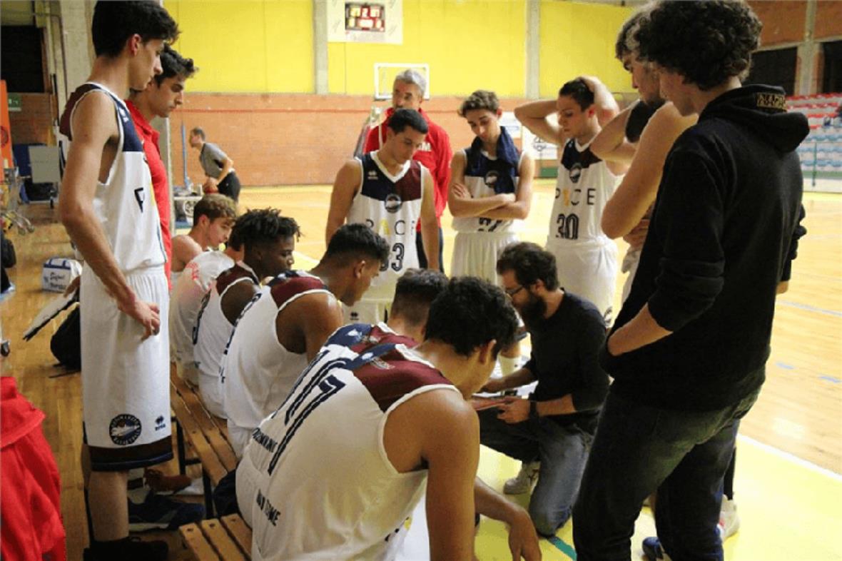 U18: Pace Shoemakers a valanga sull'Endas e aggancio in vetta!!