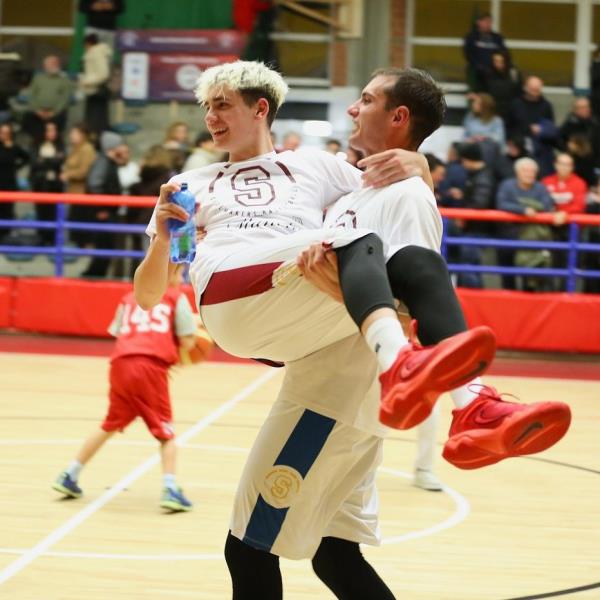  GLI SHOEMAKERS CALANO IL TRIS!