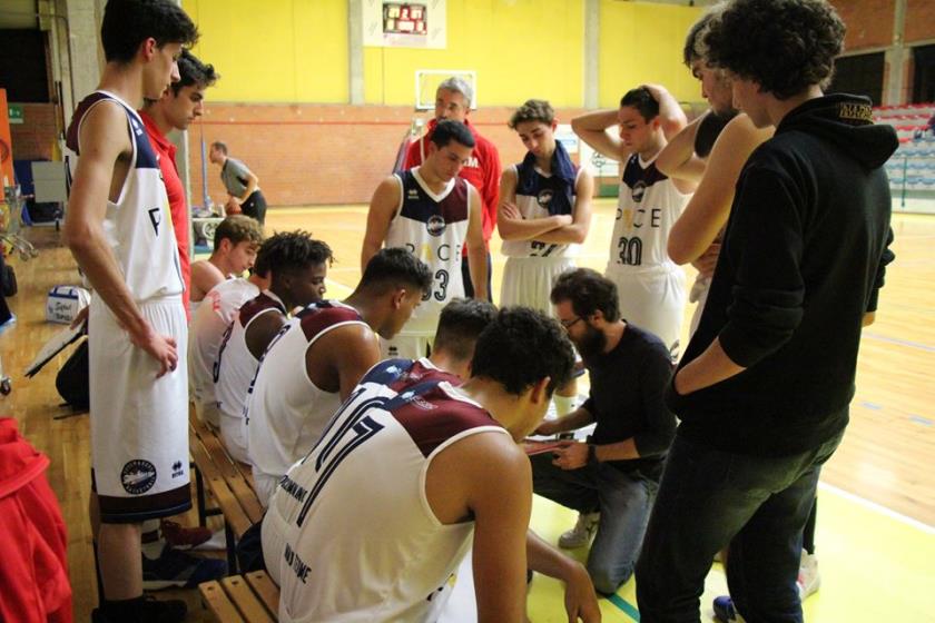 U18: Pace Shoemakers a valanga sull'Endas e aggancio in vetta!!